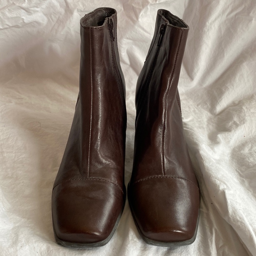 Kenneth Cole reaction brown heeled booties. Only worn once.